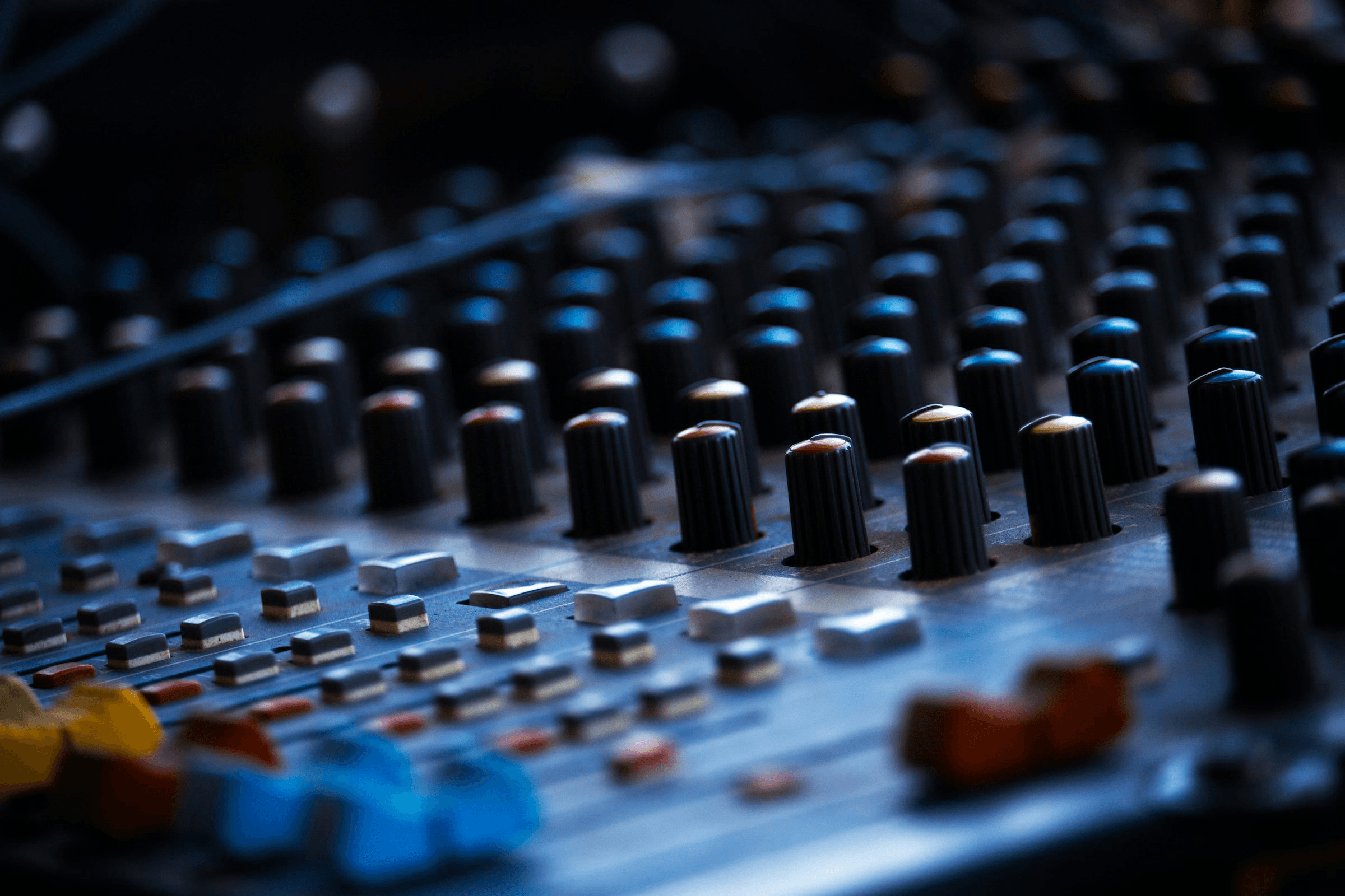 АУДИОВИЗУАЛЬНЫЕ КОМПЛЕКСЫ